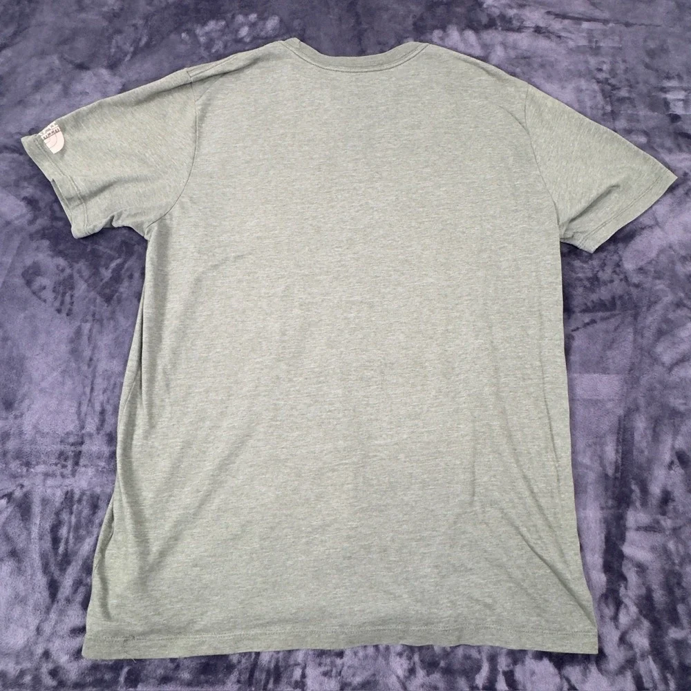 The North Face T-Shirt Mens L Green Never Stop Exploring Mountain Graphic Tee